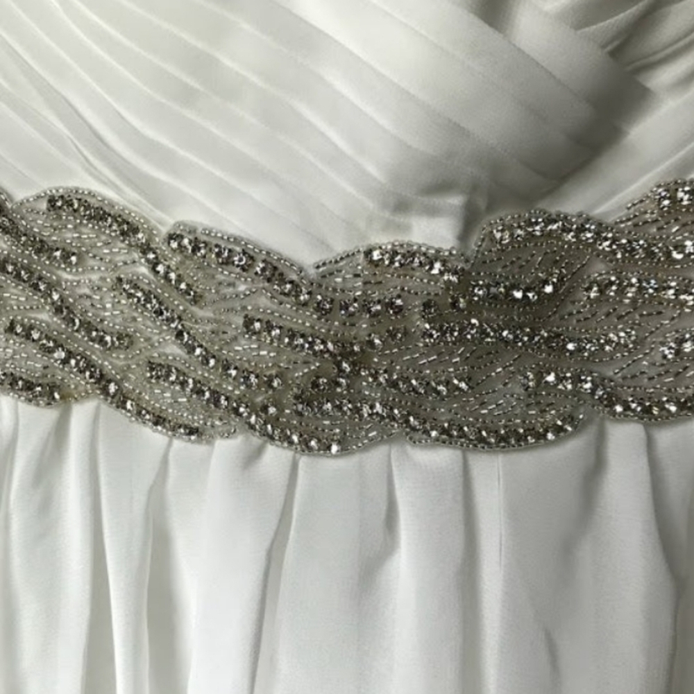 Elegant White Lace Trim Dress - Picture 3 of 12